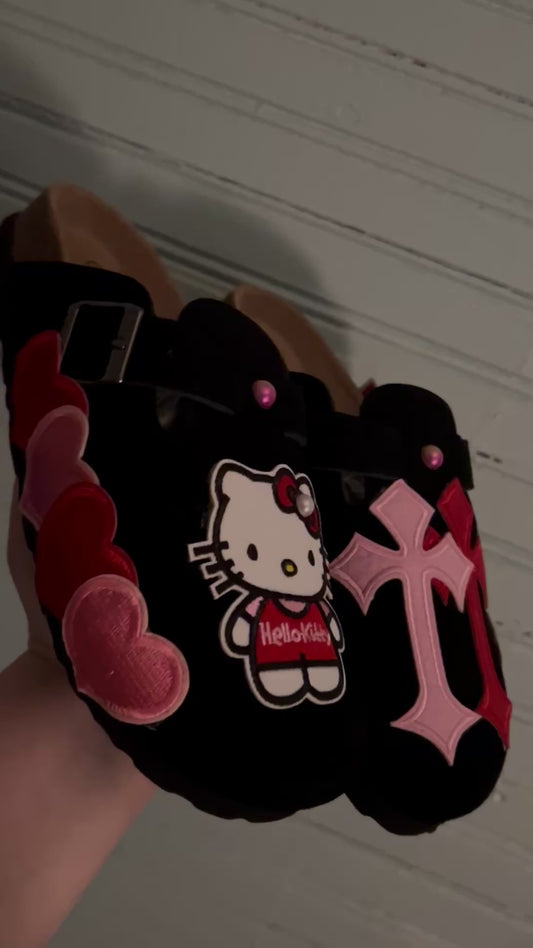 hello kitty clogs